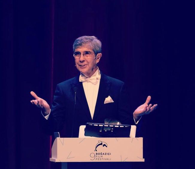 Korhan Abay - Fransızca - Profil Fotoğrafı